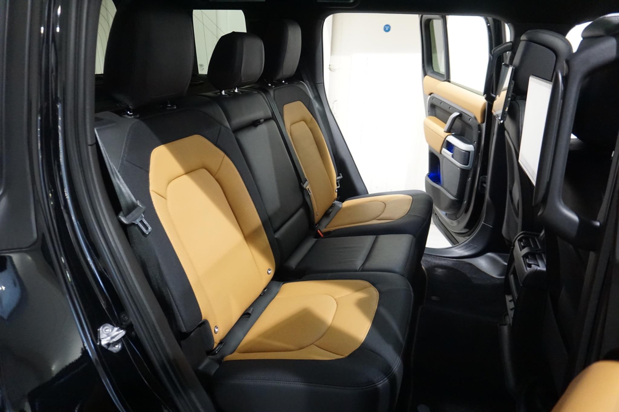 Land Rover Defender 110 3.0 D250 MHEV X-Dynamic HSE Auto 4WD Euro 6 (s/s) 5dr